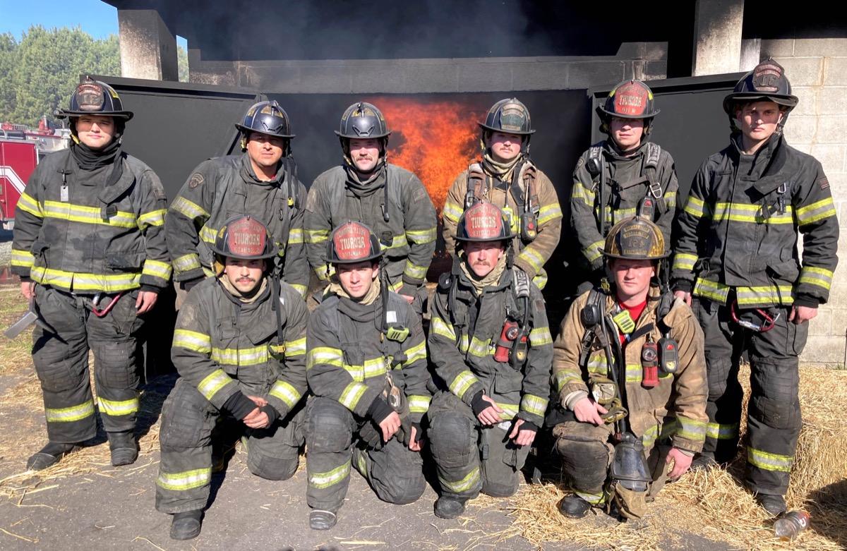 Read the full story, 在线电子游戏网赌's Fire Academy holds graduation